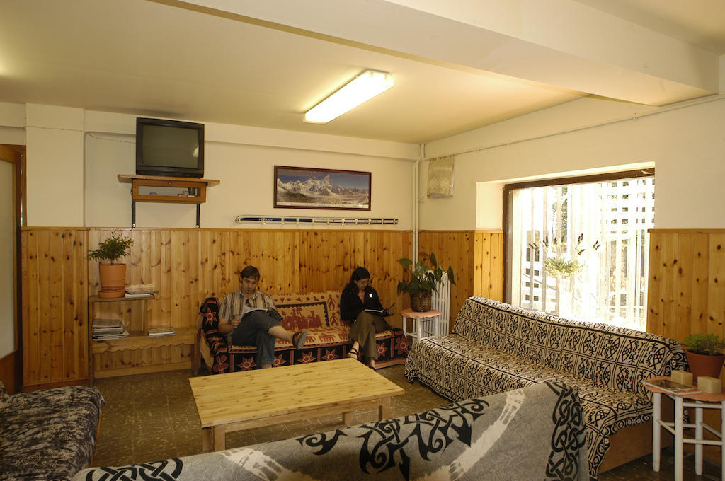 Xalet-Refugi U.E.C. Hostel Ла Молина Екстериор снимка